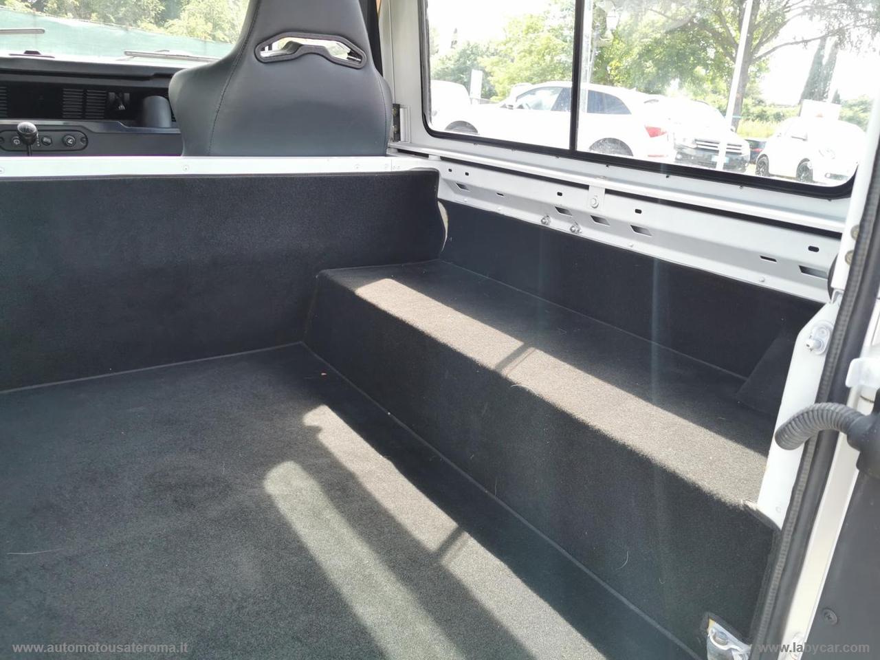 LAND ROVER Defender 90 2.5 Td5 Soft-Top