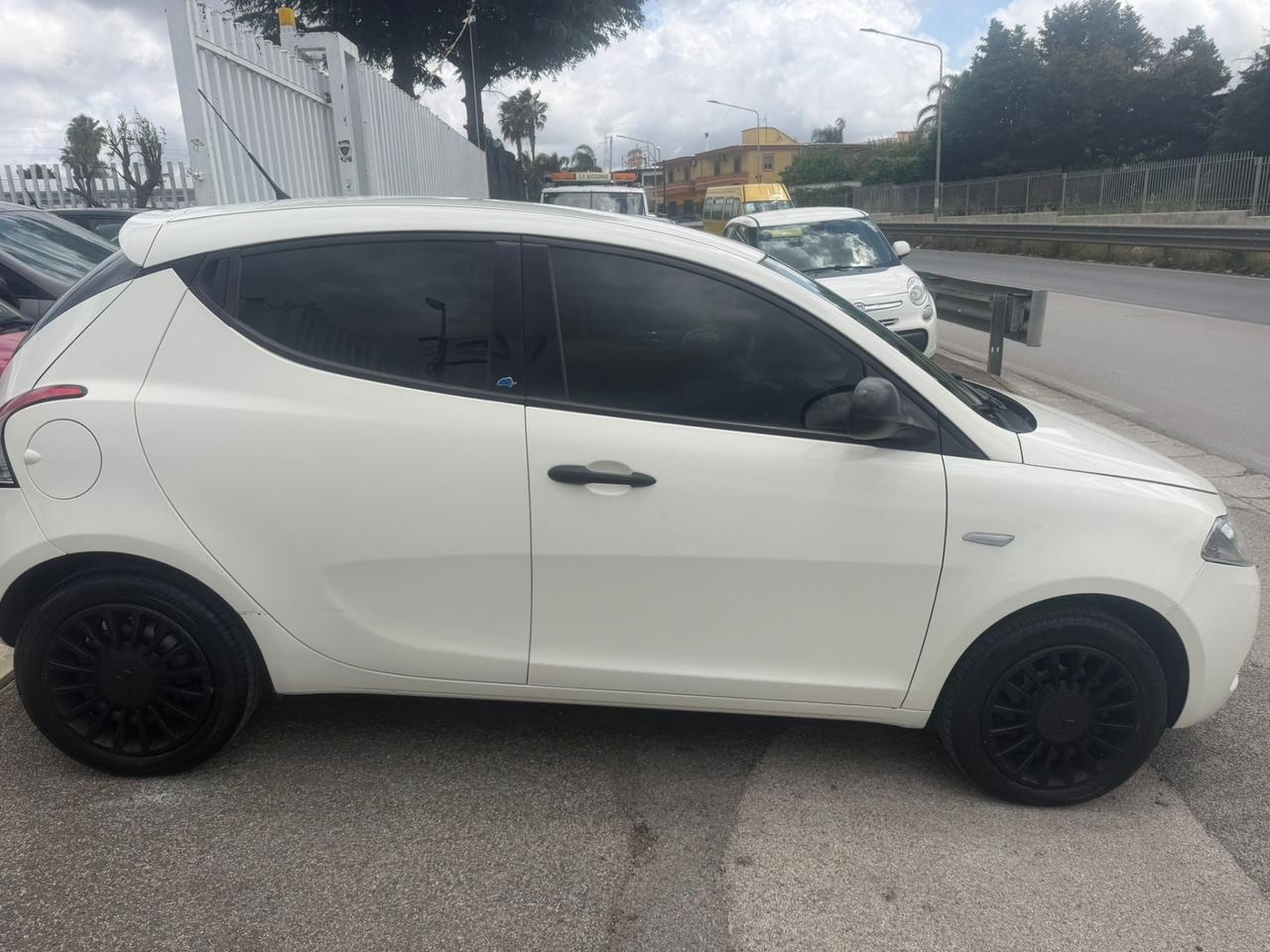 Lancia Ypsilon 1.2 69 CV 5 porte GPL Ecochic Gold