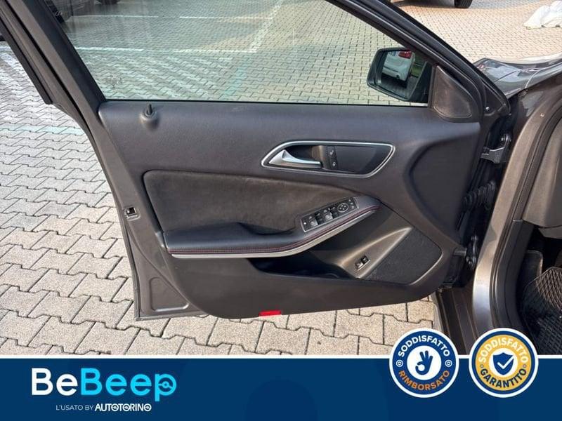 Mercedes-Benz GLA 200 D PREMIUM AUTO