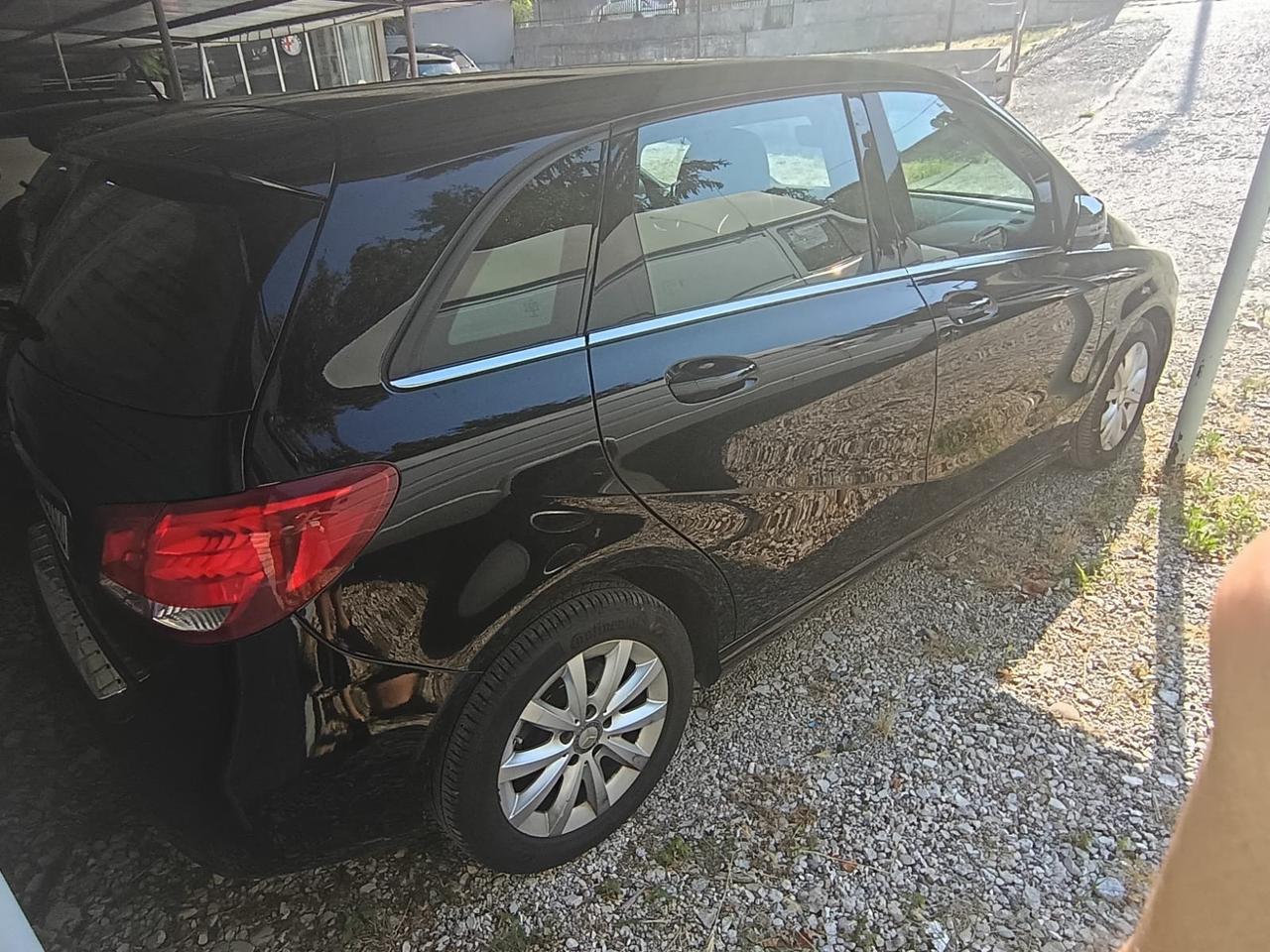 Mercedes-benz B 180 d Premium