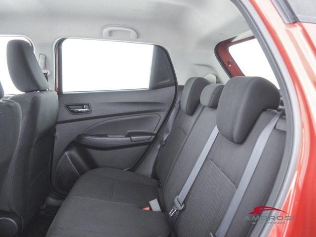 SUZUKI Swift 1.2 Hybrid Top