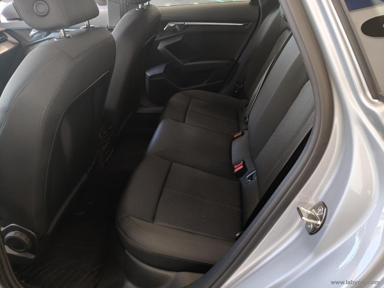 AUDI A3 Sedan 30 TDI S tronic Business