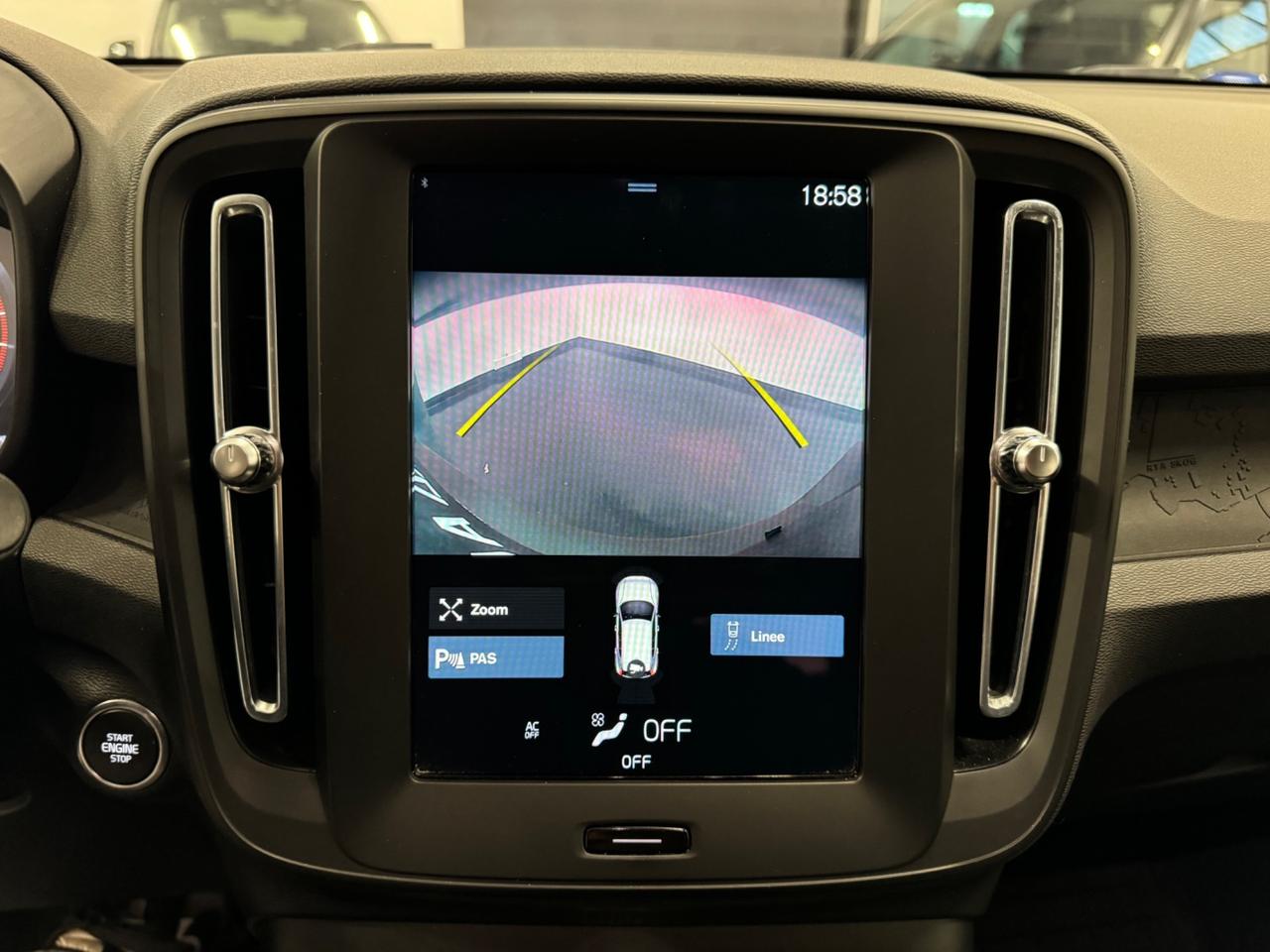 Volvo XC40 T2 Geartronic Momentum Pro REALE!