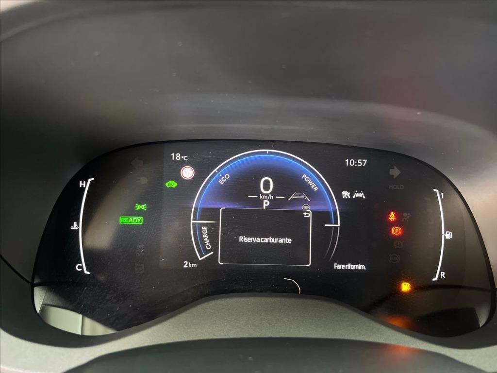 TOYOTA Yaris 1.5h Trend del 2025