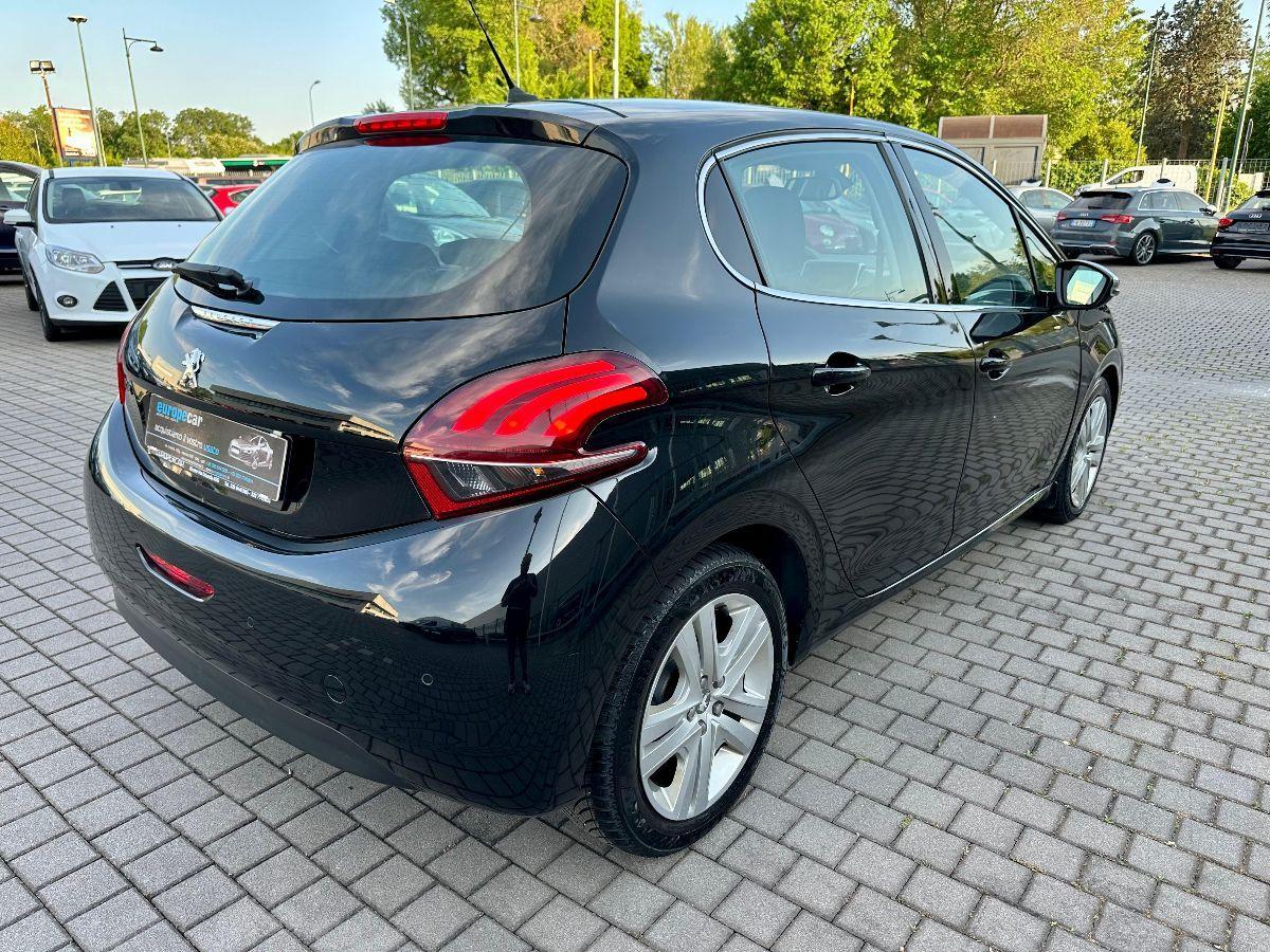 PEUGEOT - 208 - BlueHDi 100 S&S 5p. Allure Navi Pack