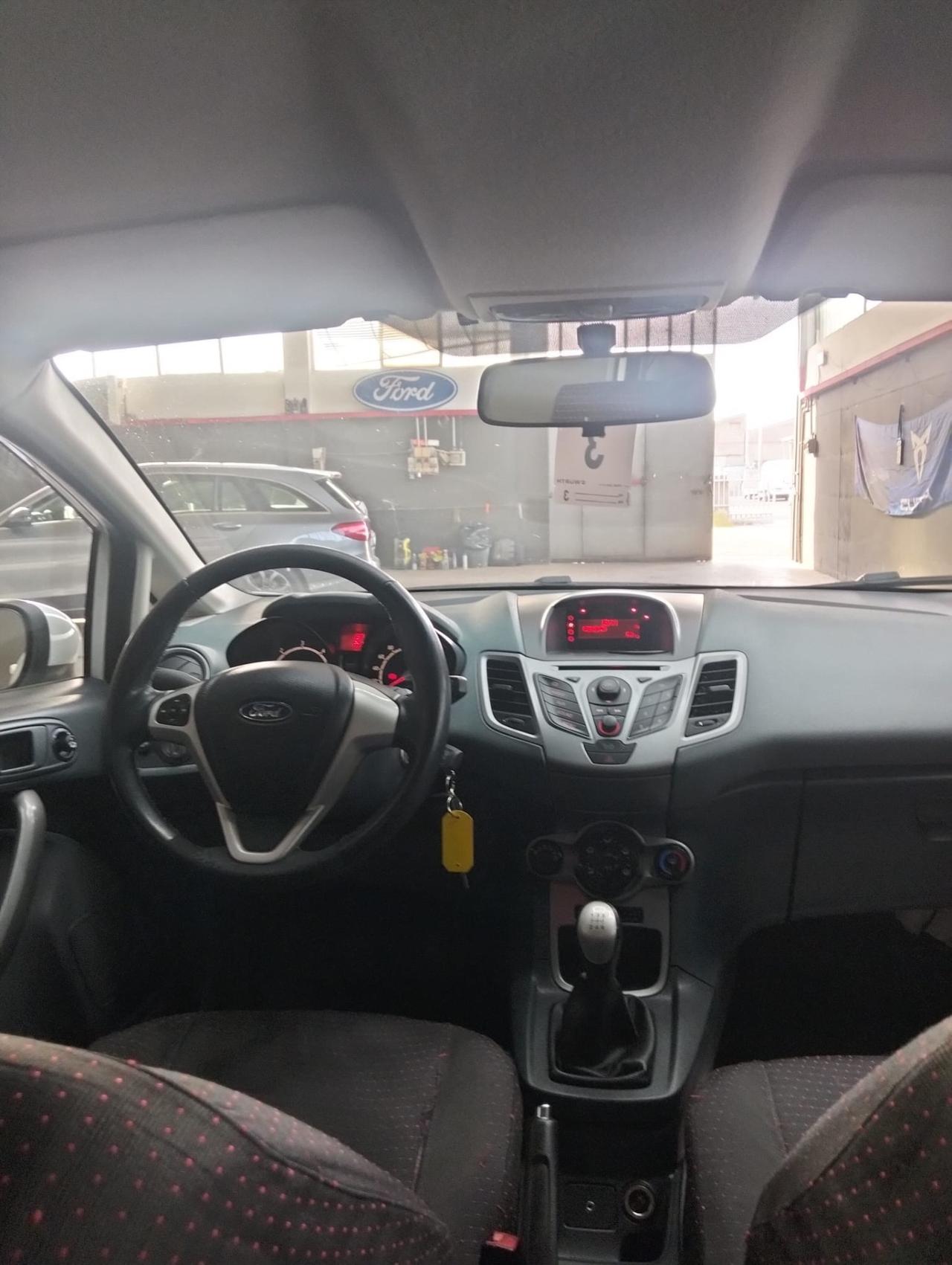 Ford Fiesta 1.4 TDCi 5p. Titanium