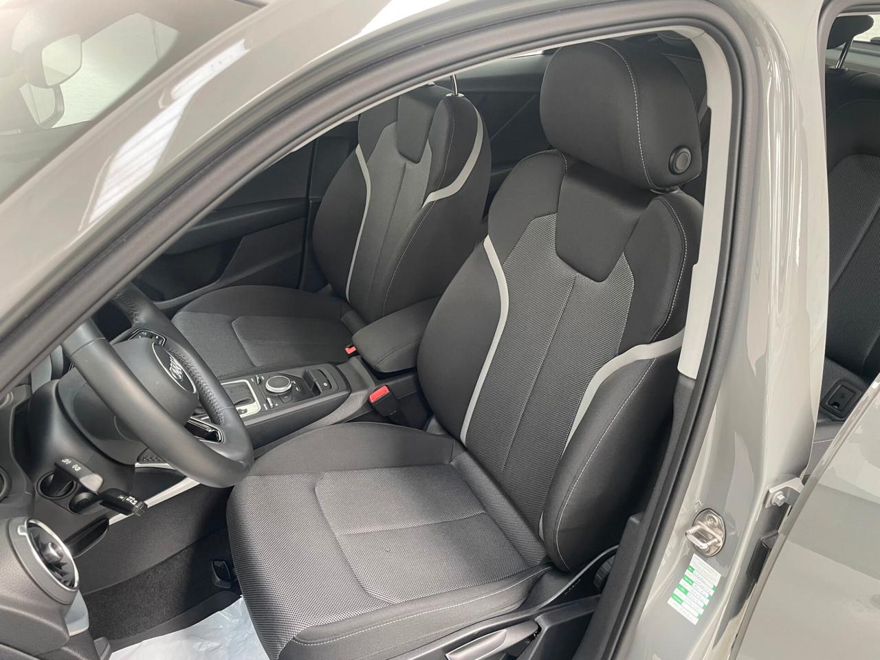 Audi Q2 1.6 116 CV 30 TDI S tronic Identity Black