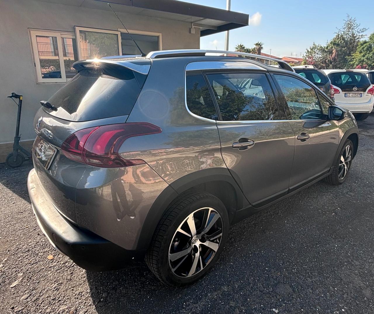 Peugeot 2008 BlueHDi 100 Allure