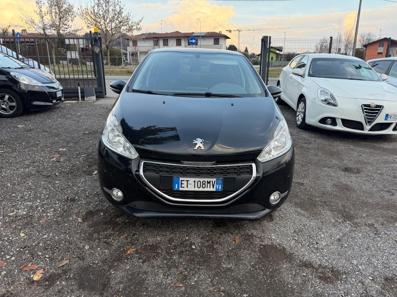 Peugeot 208 1.4 HDi 68 CV 5 porte Allure