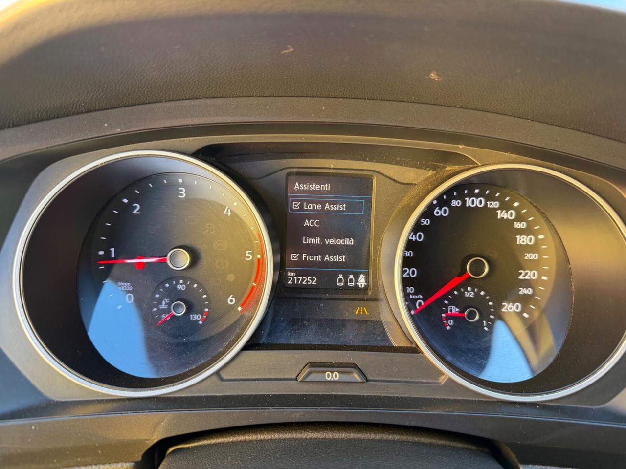 Volkswagen Tiguan 1.6 TDI R-Line - 2019