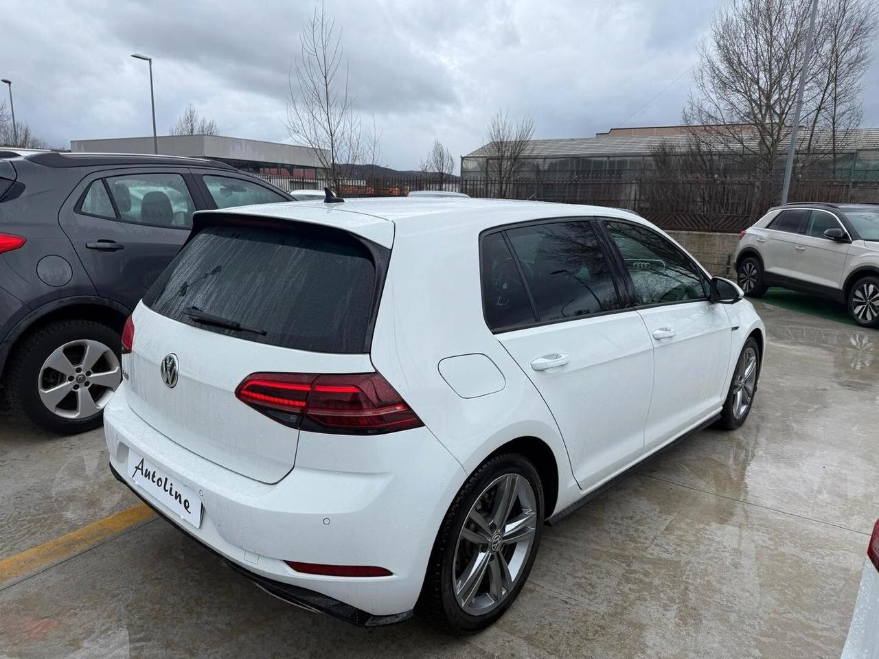 Volkswagen Golf 1.6 TDI 115 CV -R LINE-FULL LED