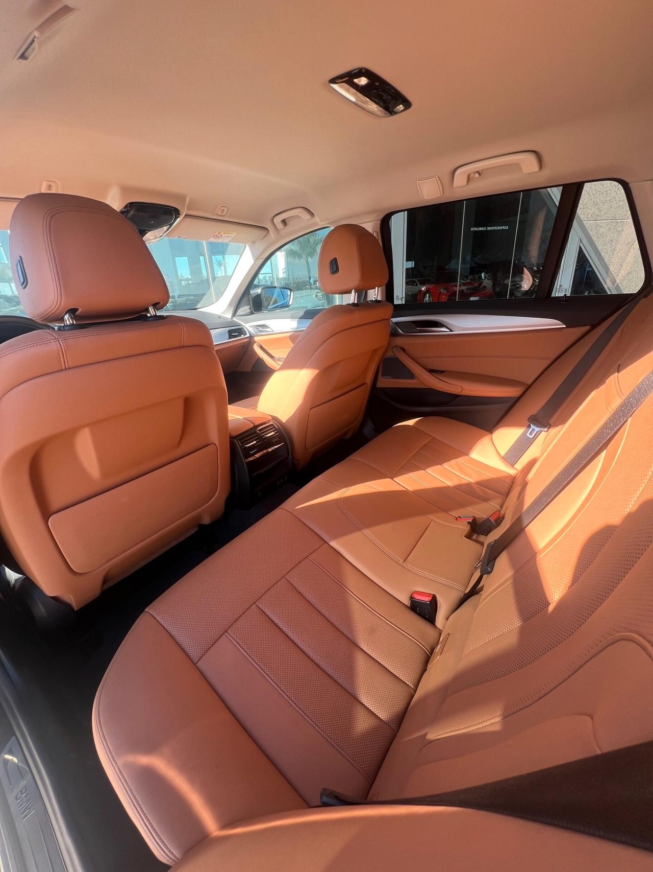 BMW 520 d xdrive Luxury offerta T-Stock prezzo imperdibile