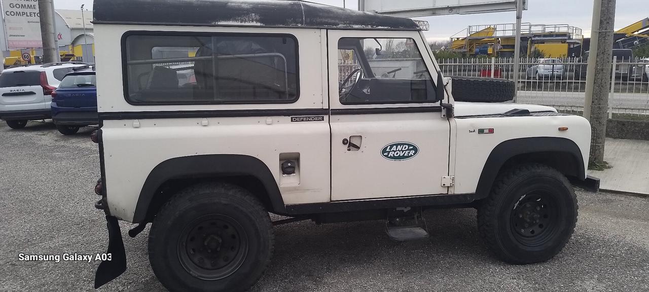 Land Rover Defender 90 diesel Hard-top