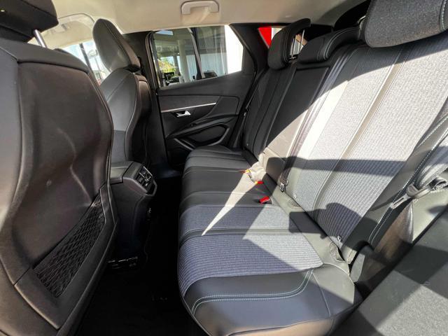 PEUGEOT 3008 BlueHDi 130 S&S EAT8 Allure