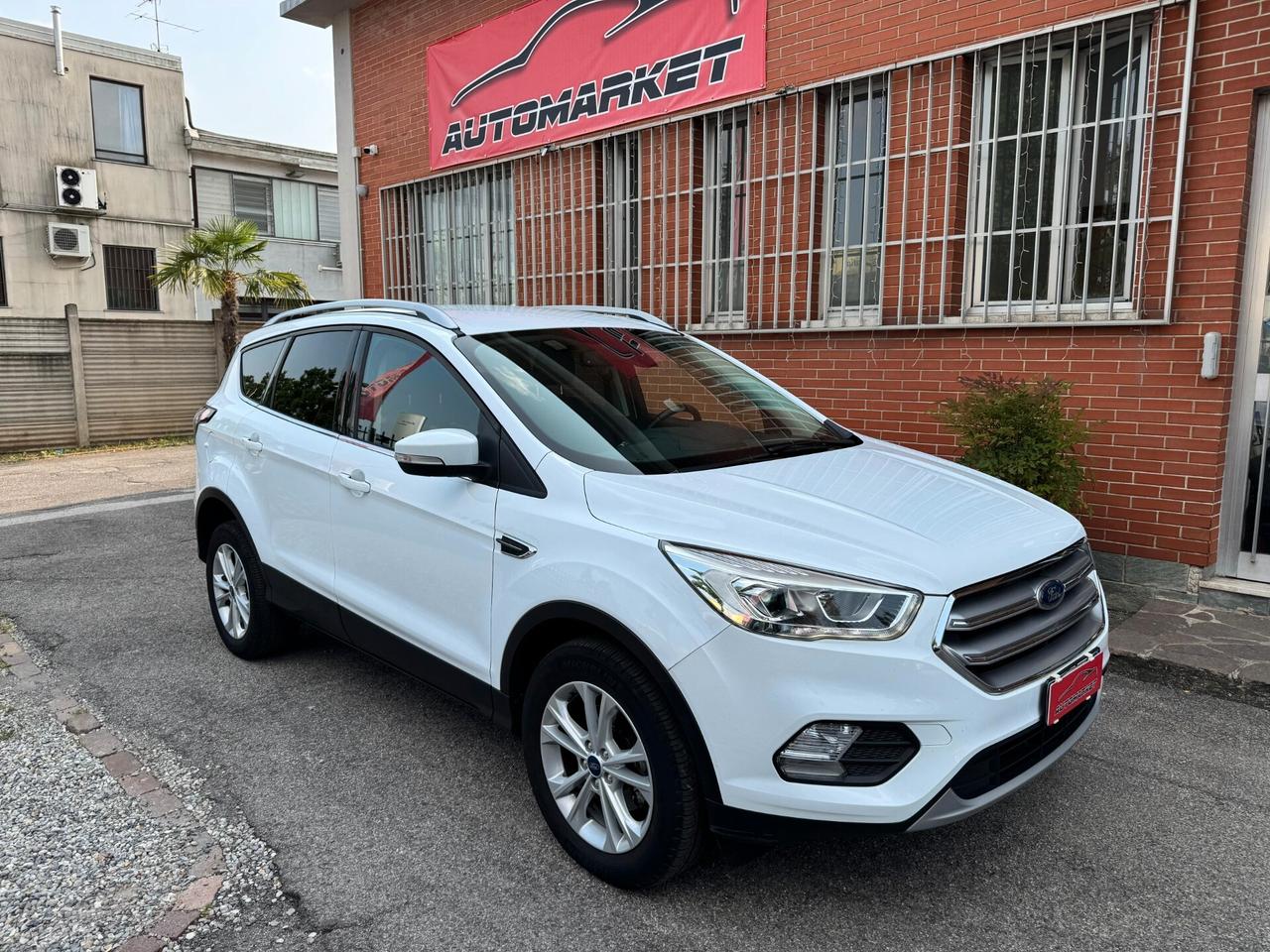 Ford Kuga 1.5 TDCI 120 CV S&S 2WD Titanium