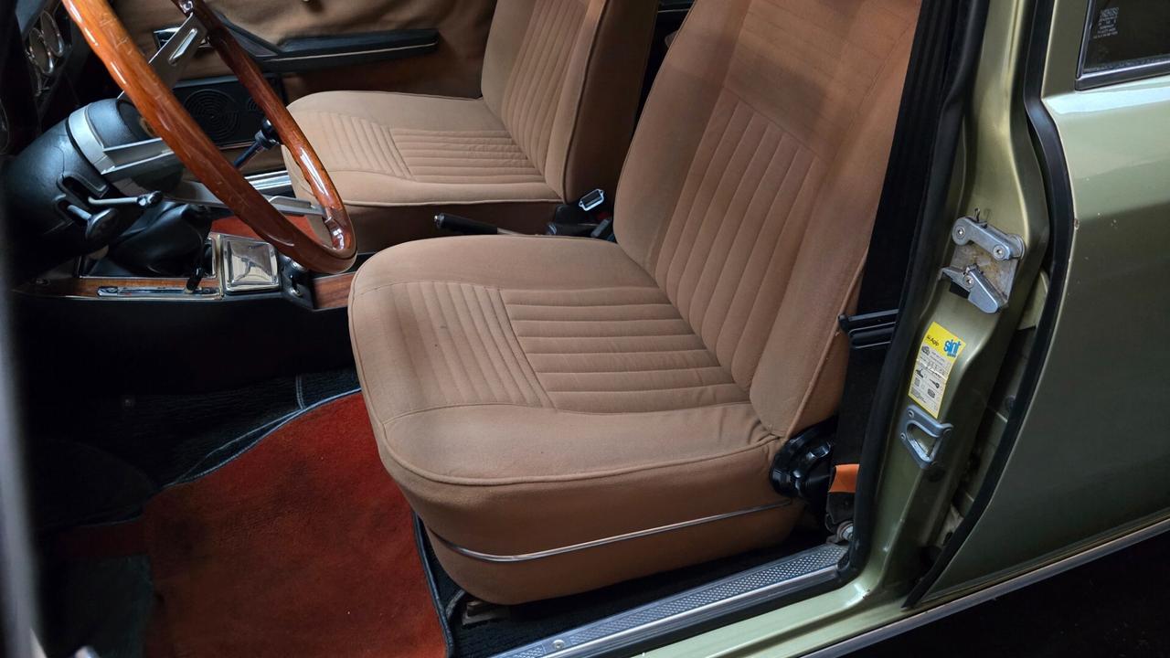 Alfa Romeo 2000 anno 1974 certificabile ASI