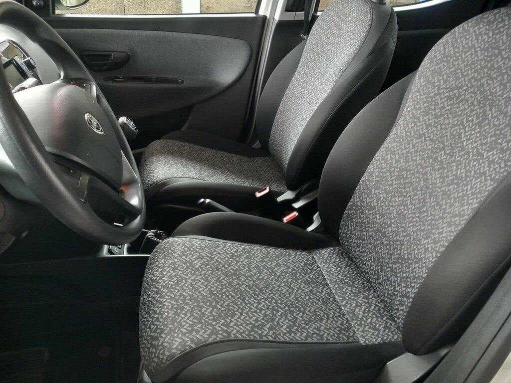 Lancia Ypsilon 1.2 Silver Plus