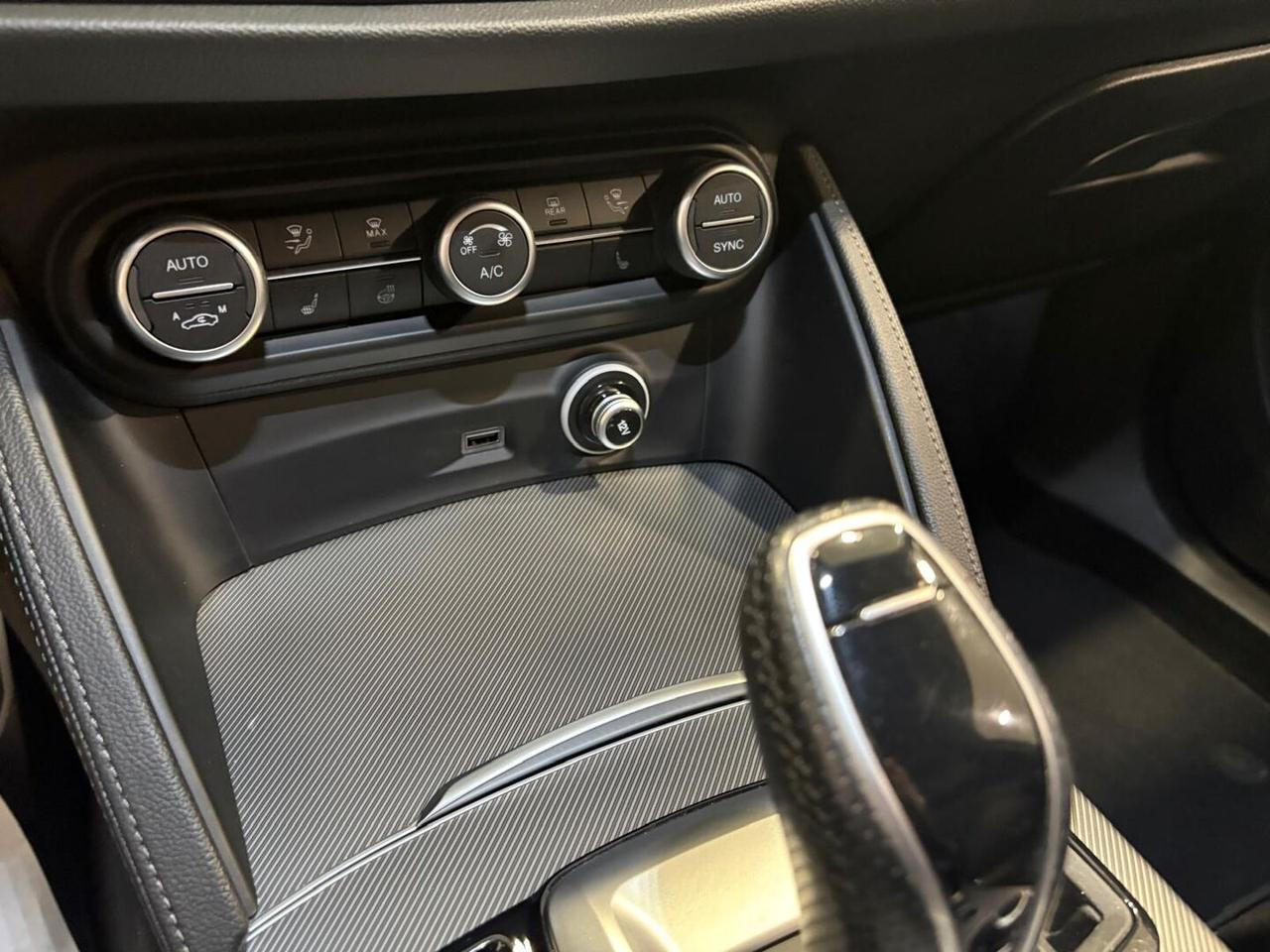 Alfa Romeo Stelvio 2.2 t Veloce Q4 210cv auto