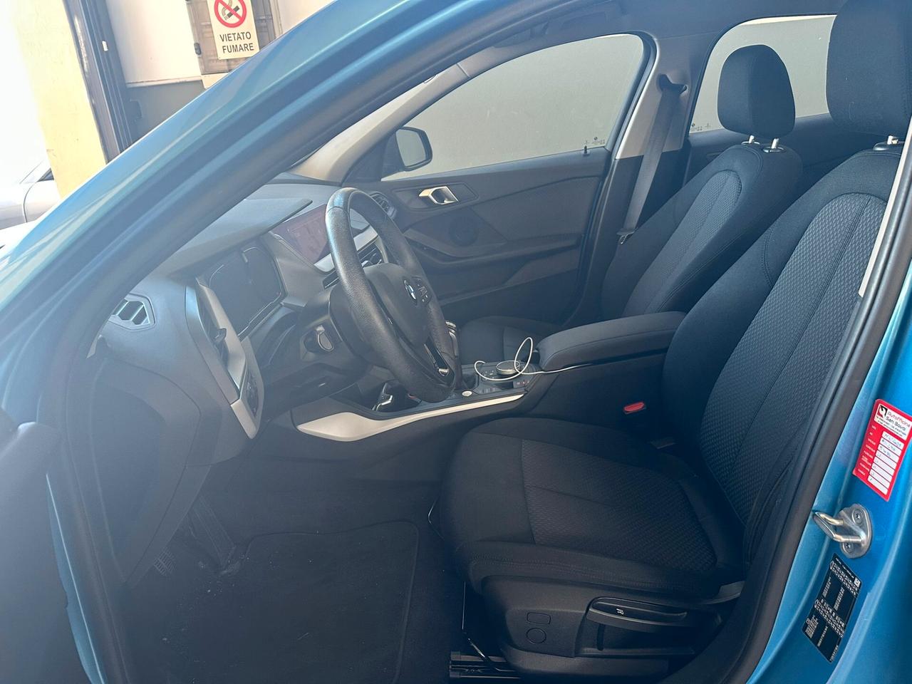 Bmw 116 116d 5p. Business Advantage