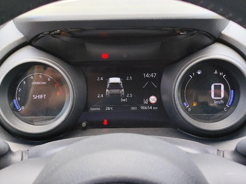 TOYOTA Yaris 4ª serie Yaris 1.0 5 porte Trend