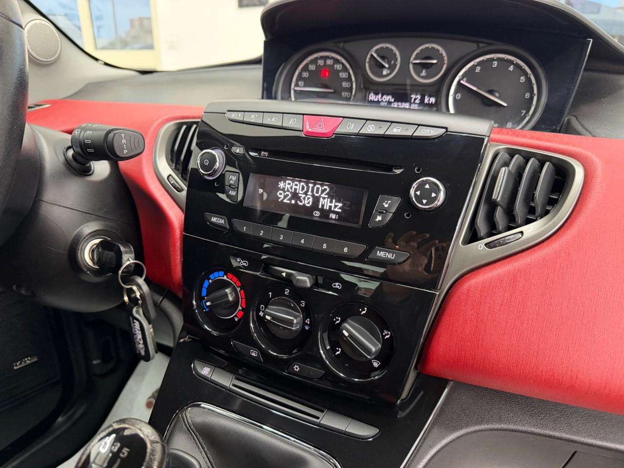 Lancia Ypsilon 1.2 69Cv