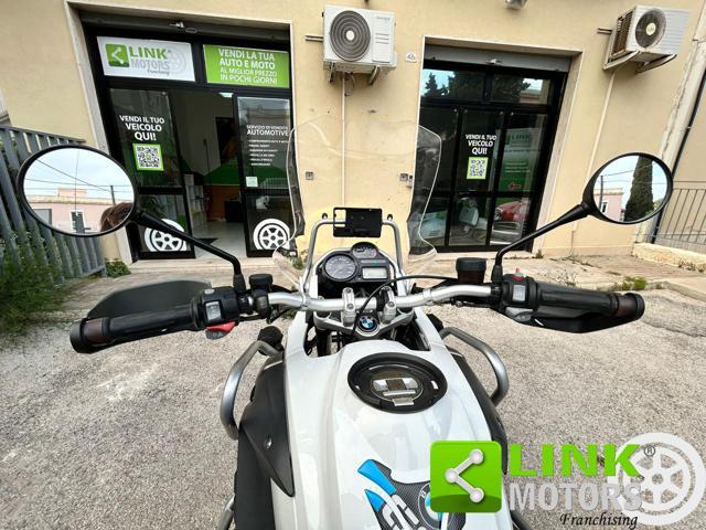 BMW R 1200 GS .