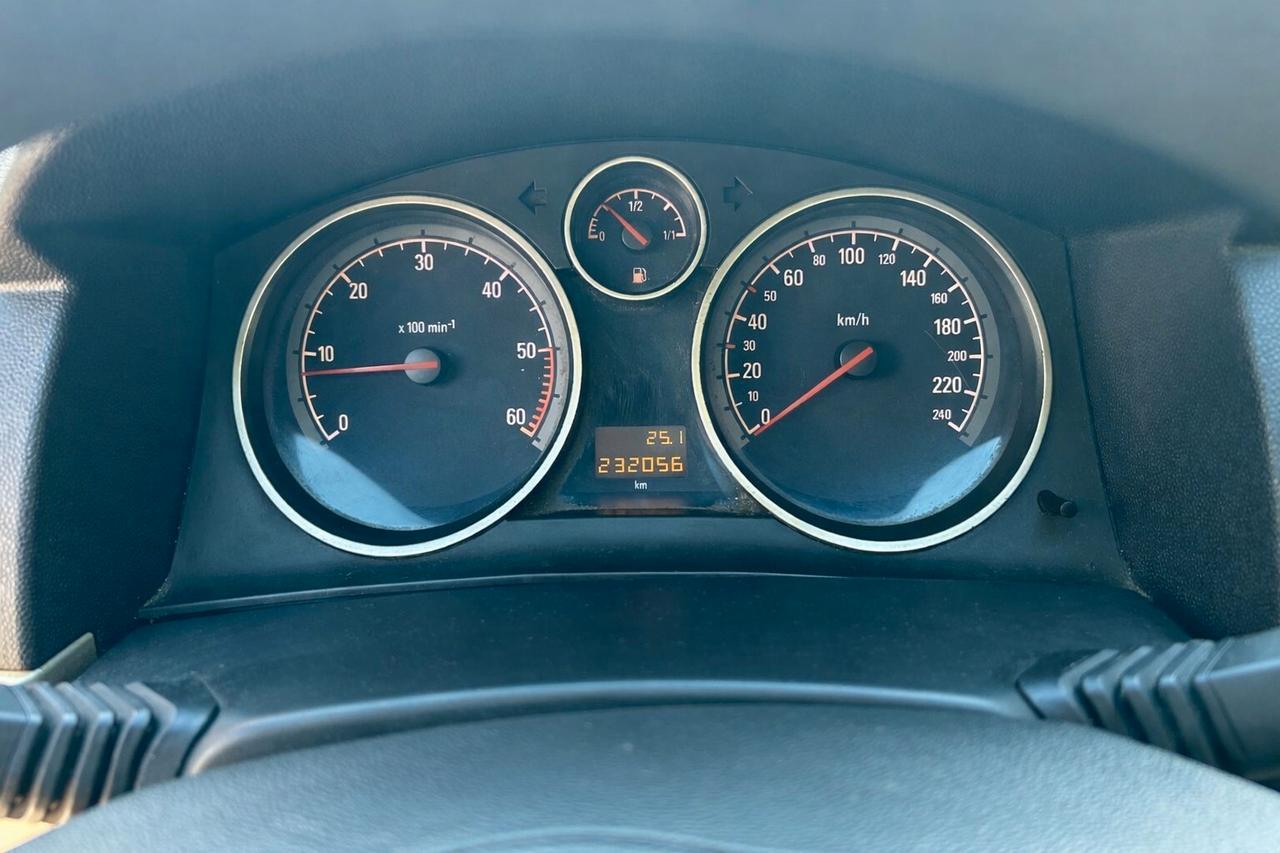 Opel Astra GTC 1.3 CDTI 3 porte Enjoy