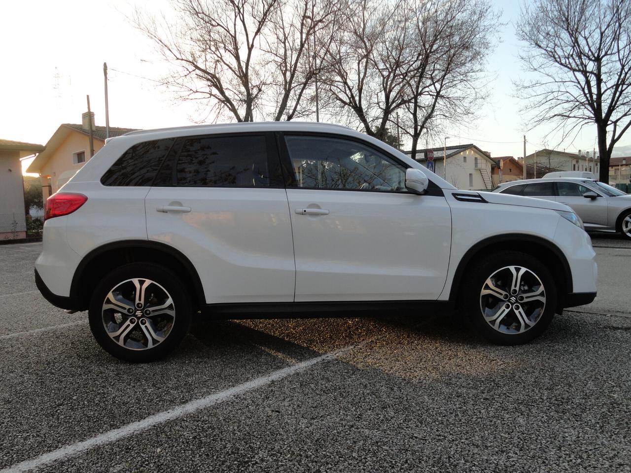Suzuki Vitara 1.6 VVT A/T V-Top