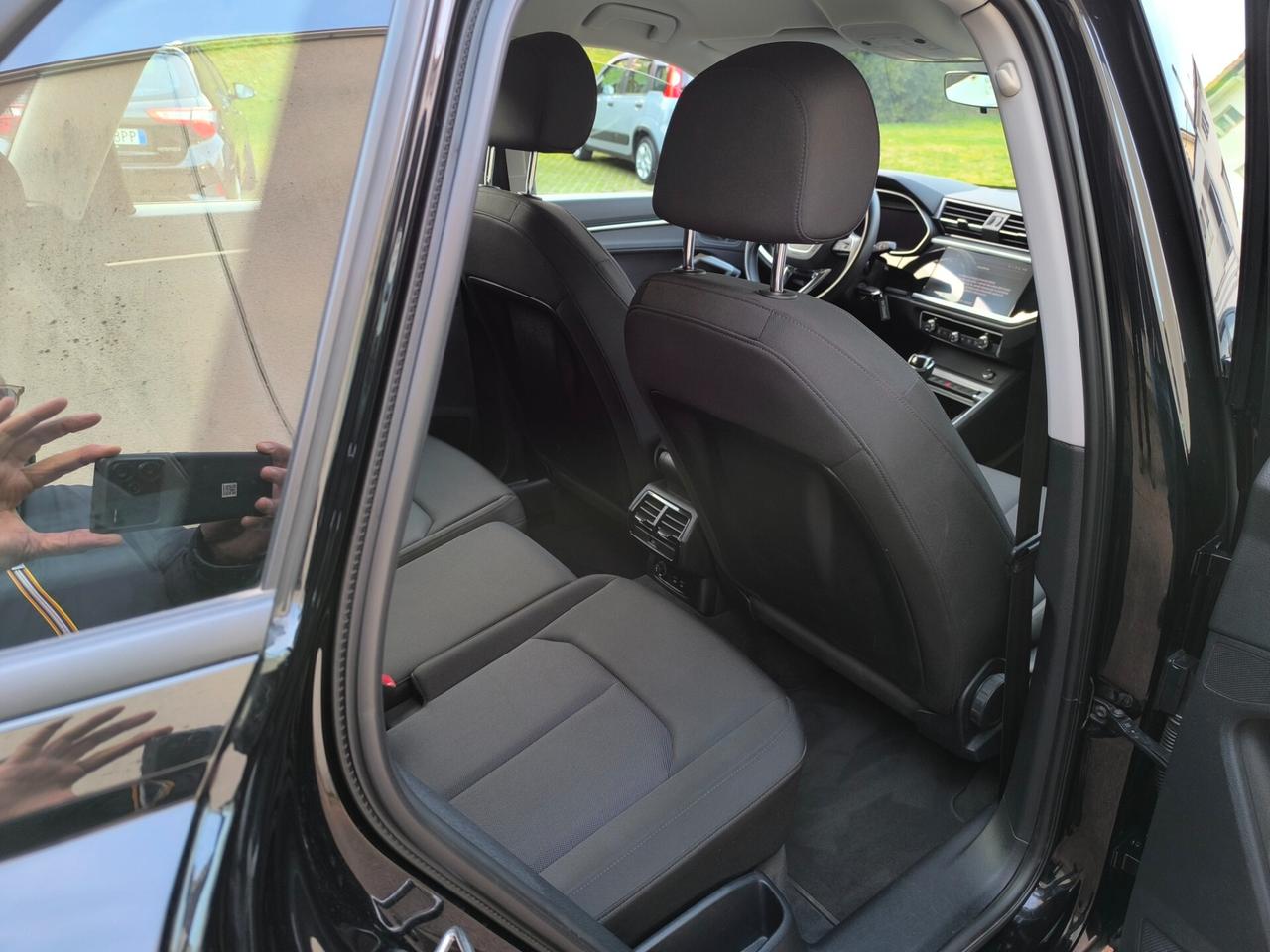 Audi Q3 SPB 45 TFSI e S tronic Business Plus