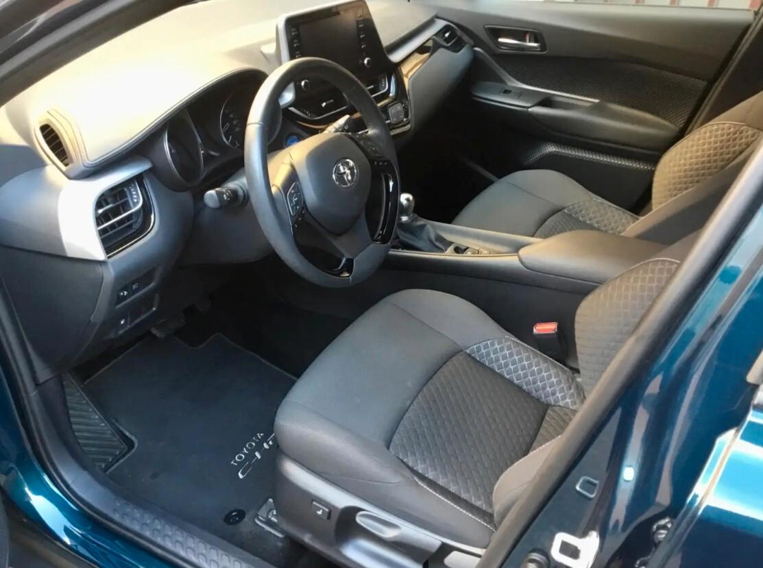 Toyota C-HR 1.8 Hybrid E-CVT Business