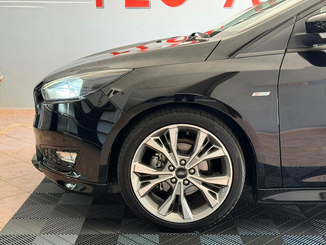 Ford Focus 1.5 TDCi (Diesel) 120cv ST-Line