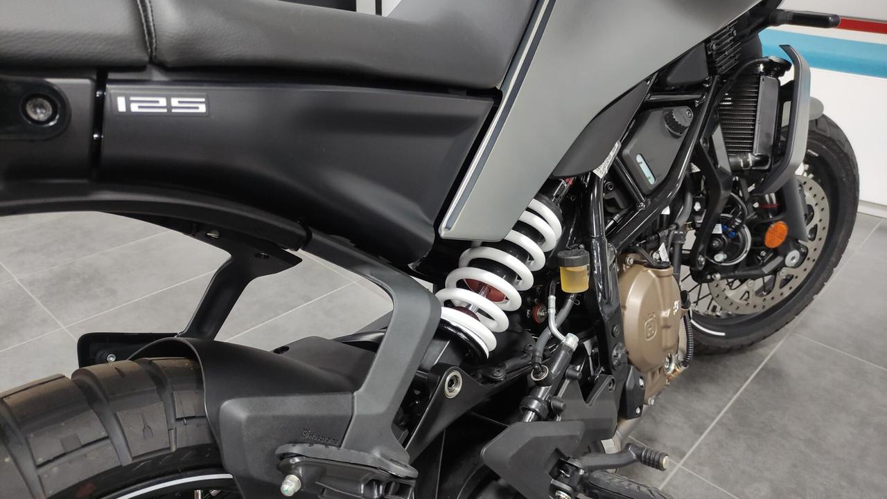 Husqvarna Svartpilen 125