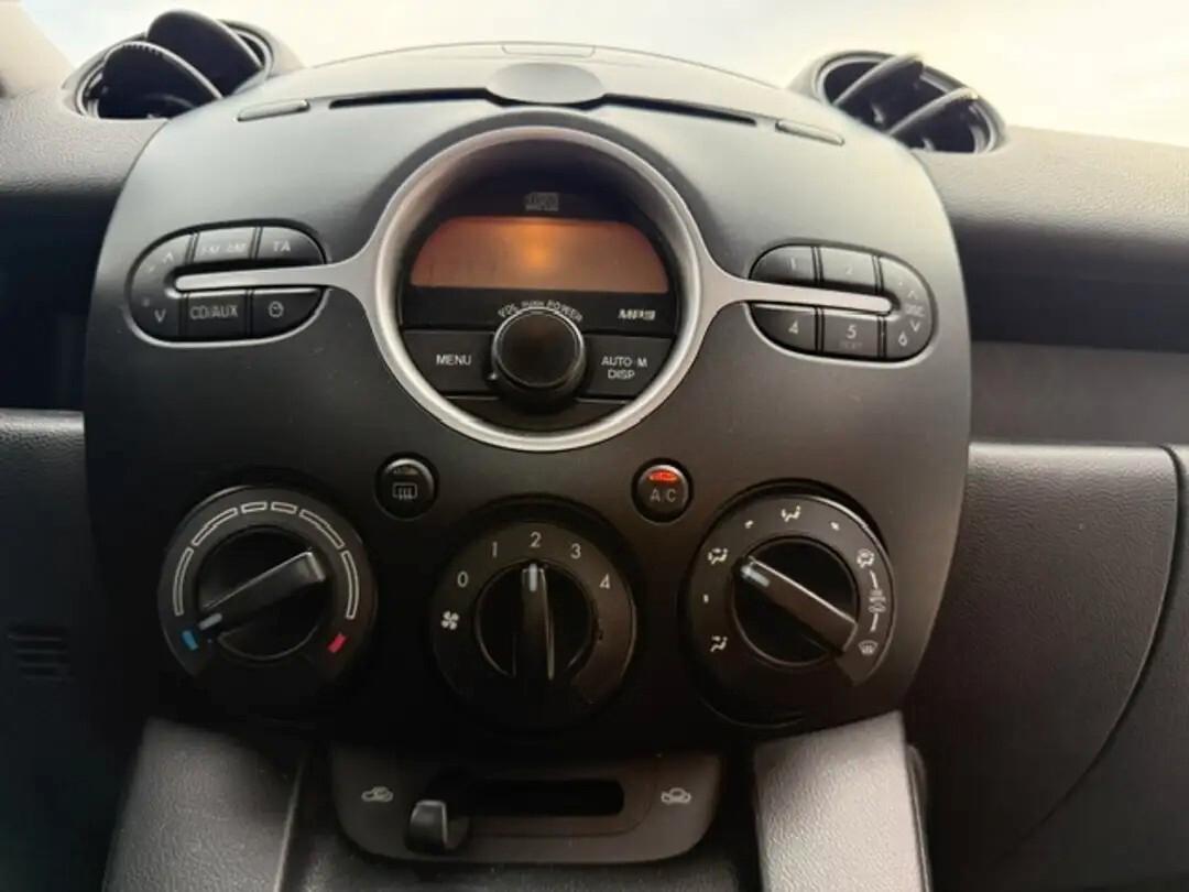 Mazda 2 Mazda2 1.3 16V 75CV 5p. Easy Clima