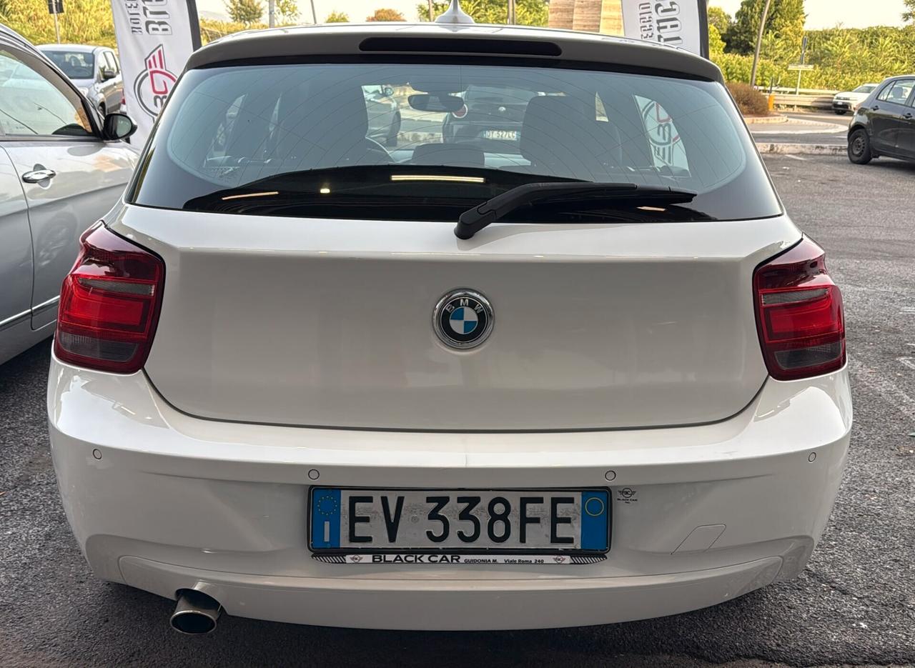Bmw 116 116d 5p. Unique