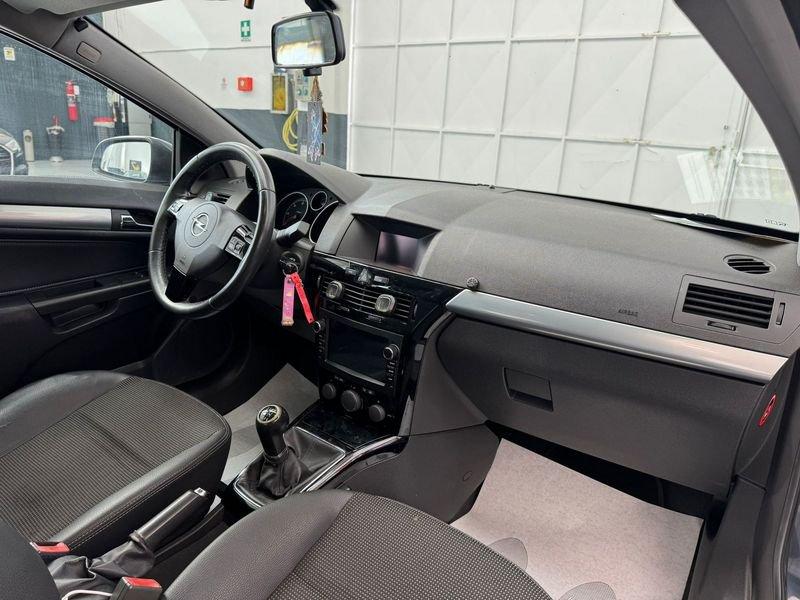 Opel Astra Astra GTC 1.7 cdti Cosmo 125cv 3P