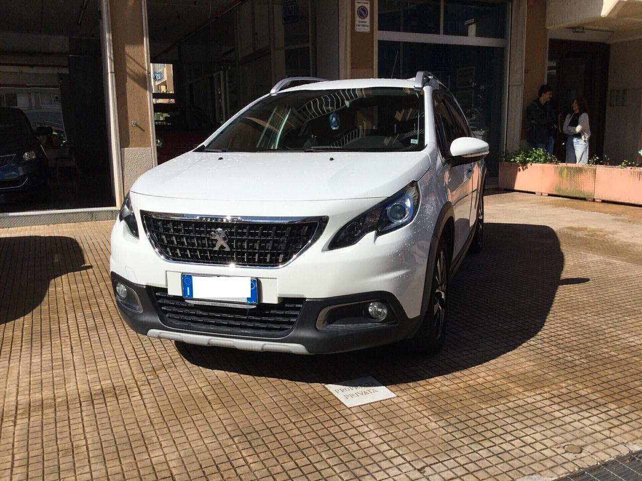Peugeot 2008 BlueHDi 100 S&S Allure