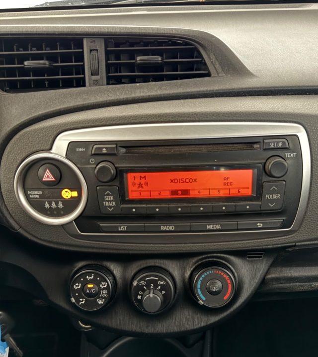 TOYOTA Yaris 1.0 5P Lounge