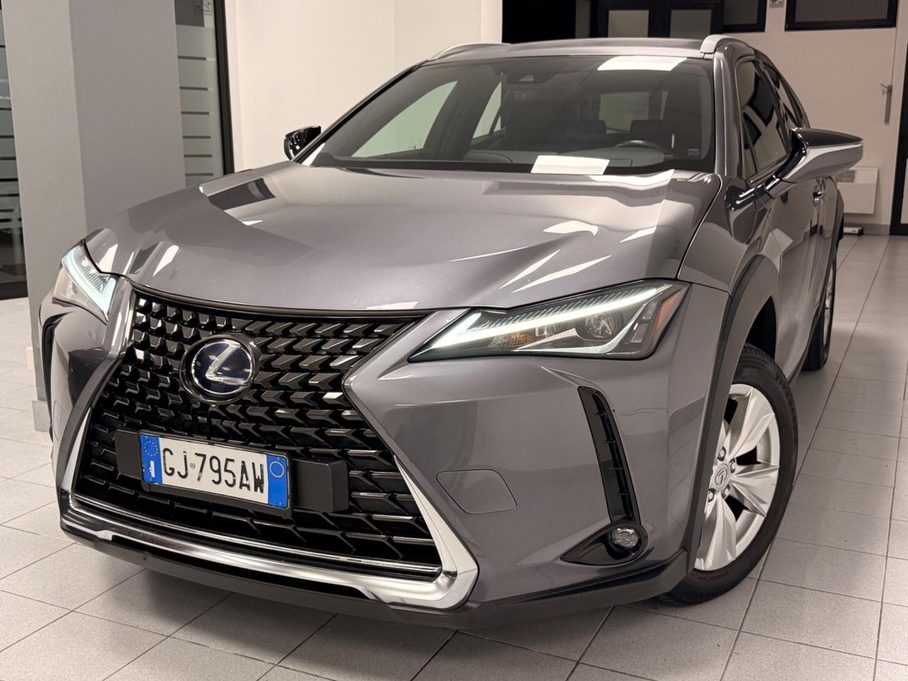 Lexus UX 250h Executive Garanzia 12/24/36