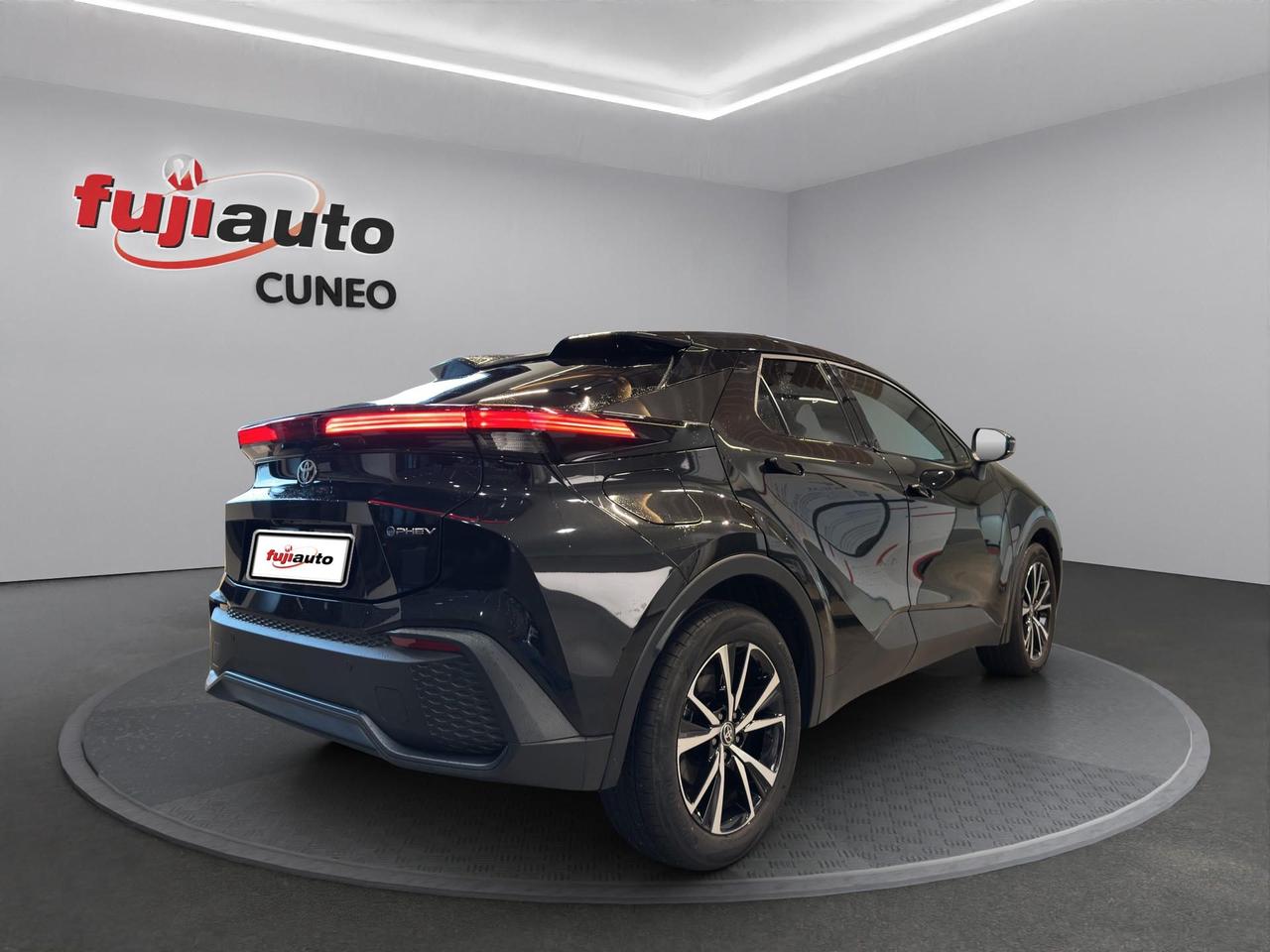 Toyota C-HR 2.0 phev Trend fwd e-cvt