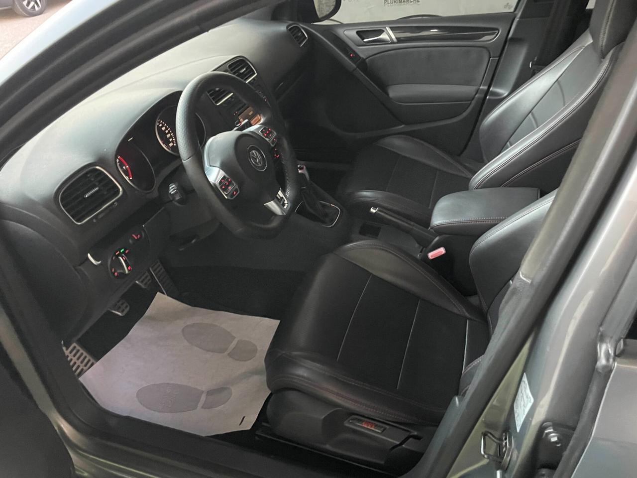 Volkswagen Golf GTI 2.0 TSI 5p.