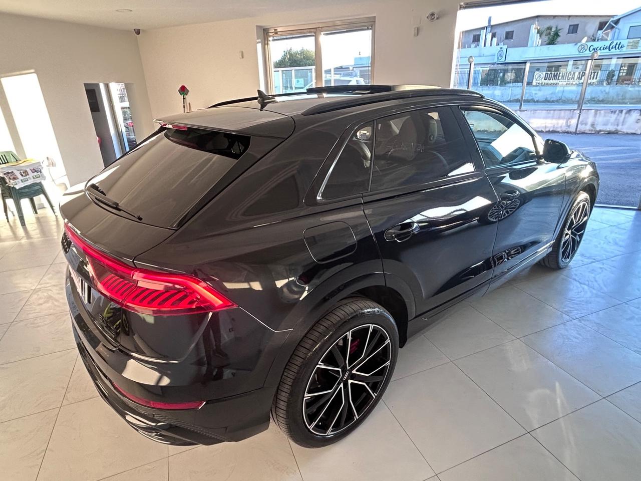 Audi Q8 50 TDI 286 CV quattro Sport black Edition