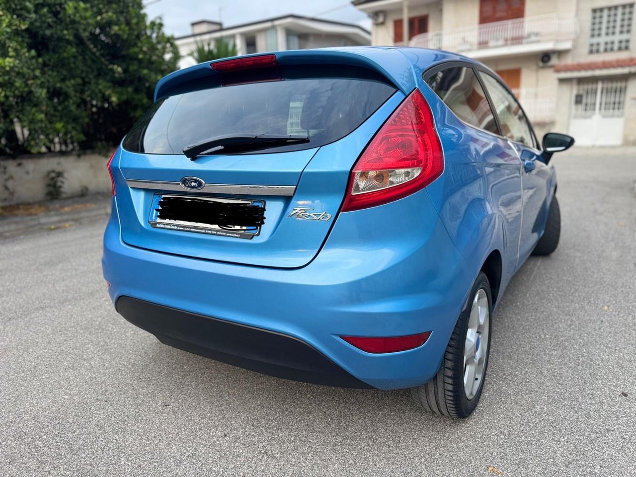 Ford Fiesta 1.4 5 porte Bz.- GPL Titanium anno 2011