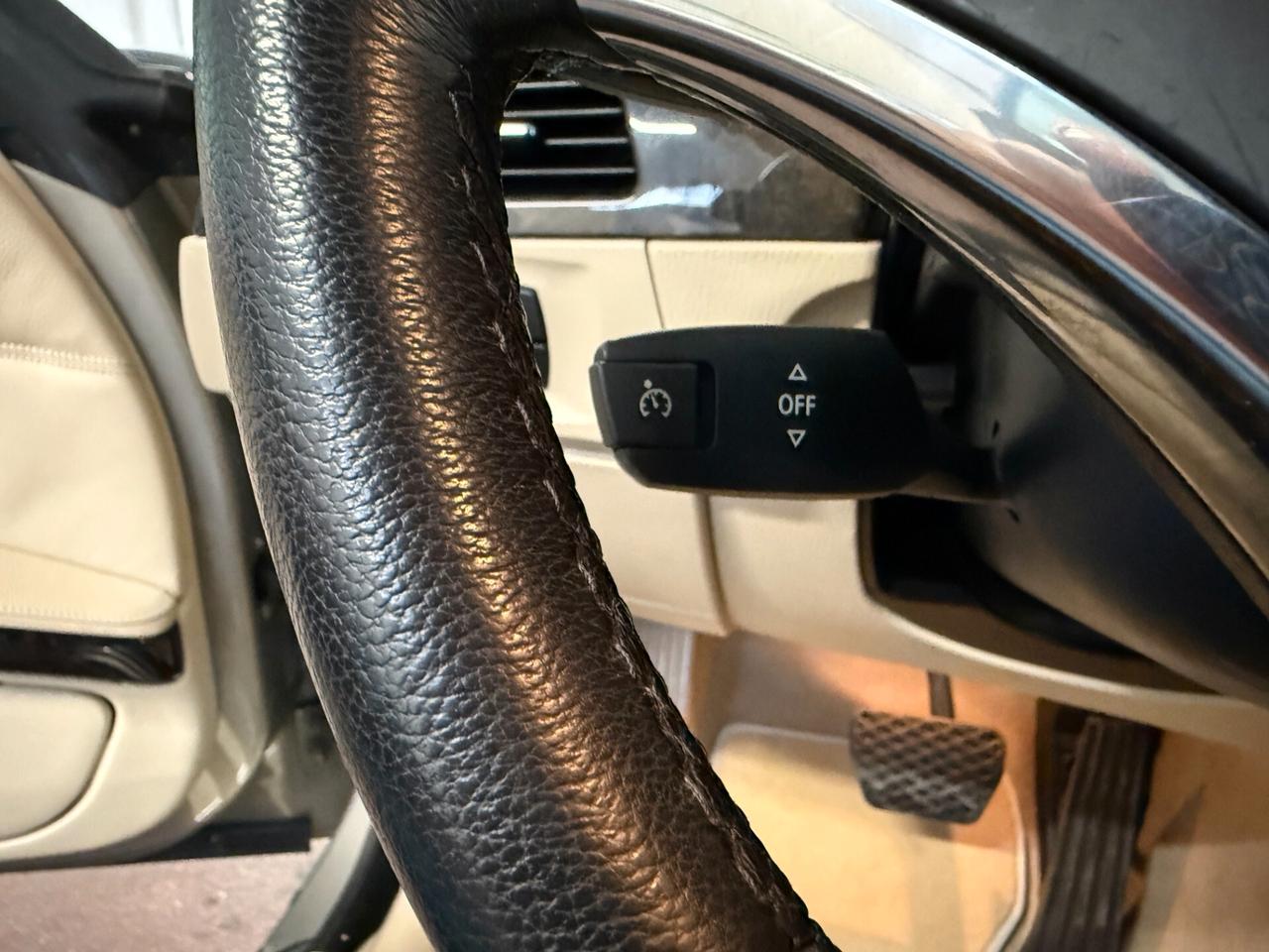 Bmw 335i CABRIO - SOLO 61.500 KM