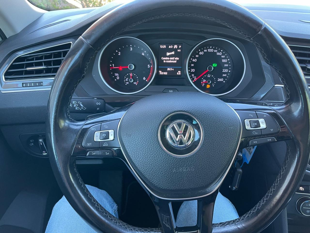 Volkswagen Tiguan 2.0 TDI SCR DSG 4MOTION Business BMT