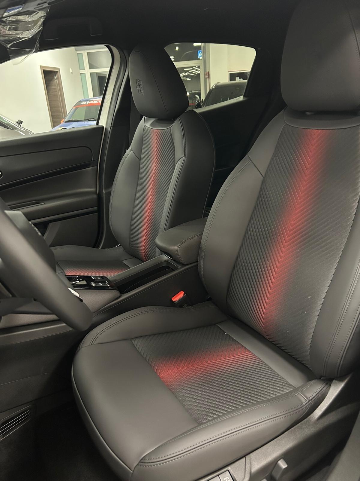 Alfa Romeo Junior 1.2 145 CV Hybrid eDCT6 Speciale