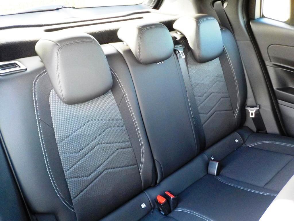 Jeep Avenger 1.2 Turbo 100 CV MHEV Altitude