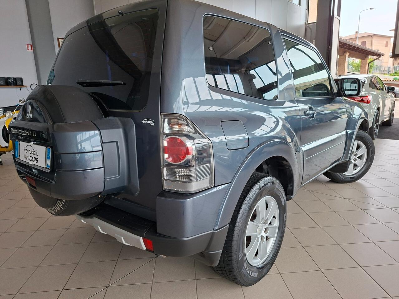 Mitsubishi Pajero 3.2 DI-D 16V 3p. Invite