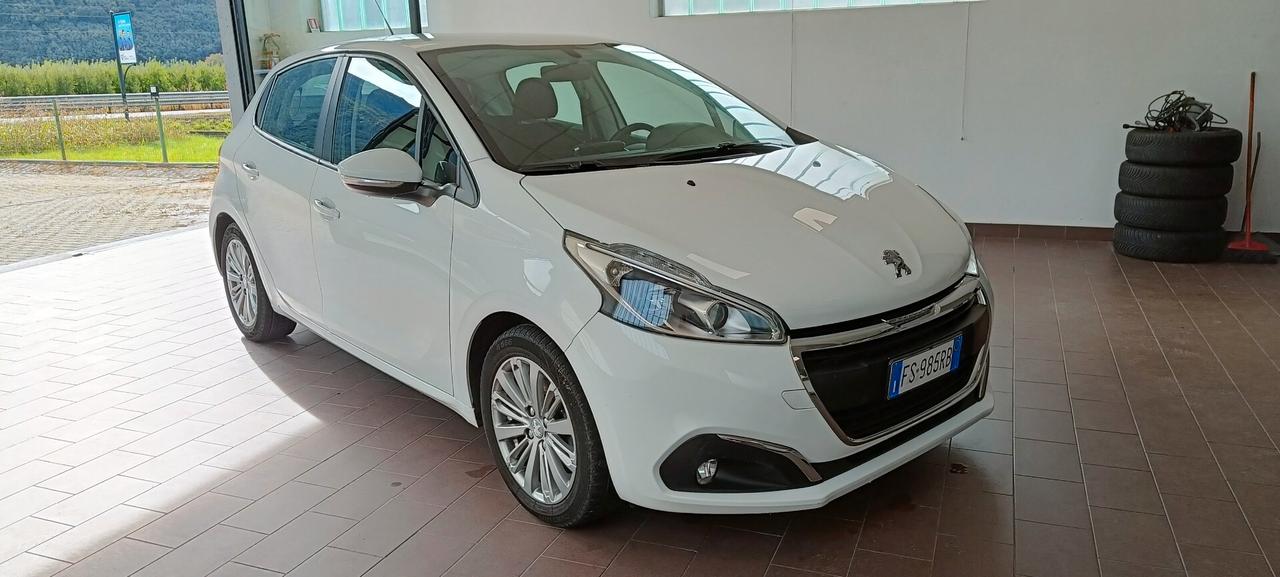 Peugeot 208 PureTech 82cv 5 porte Style