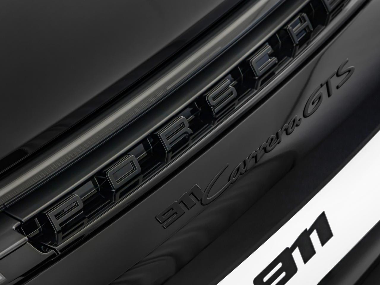 Porsche 911 coupe 3.6 carrera gts auto