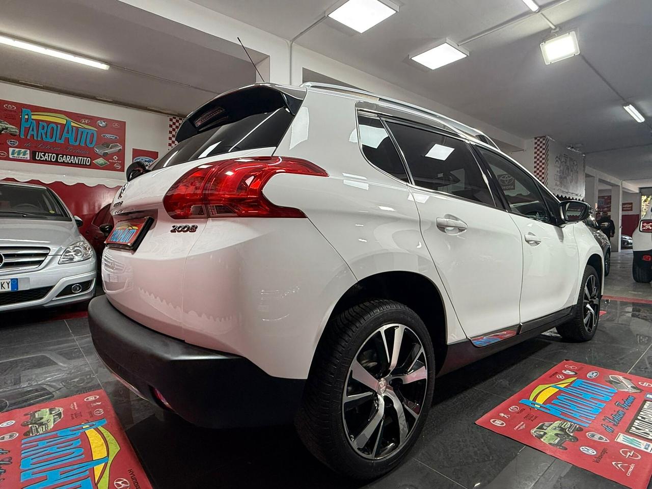 Peugeot 2008 1.6 e-HDi 92cv Urban Cross - 2014